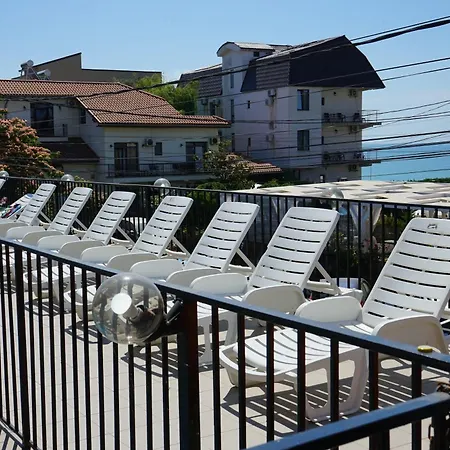 Aproape De Mare/ La Castel 3* Costinești