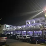 Aproape De Mare/ La Castel Konukevi