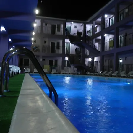 La Castel Aproape De Mare 3*