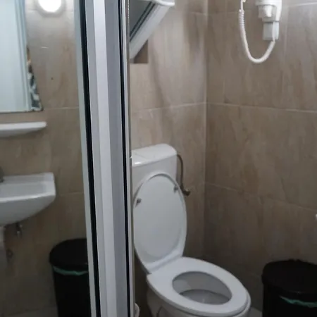 Aproape De Mare/ La Castel Guest house Costinesti