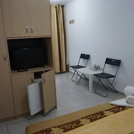Aproape De Mare/ La Castel Guest house *