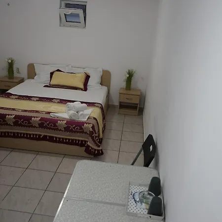 Aproape De Mare/ La Castel 3* Costinesti