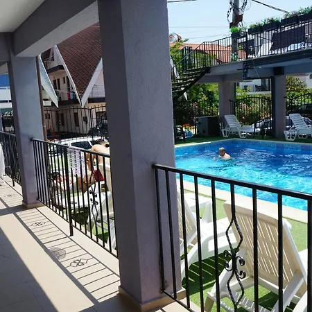 Aproape De Mare/ La Castel 3*